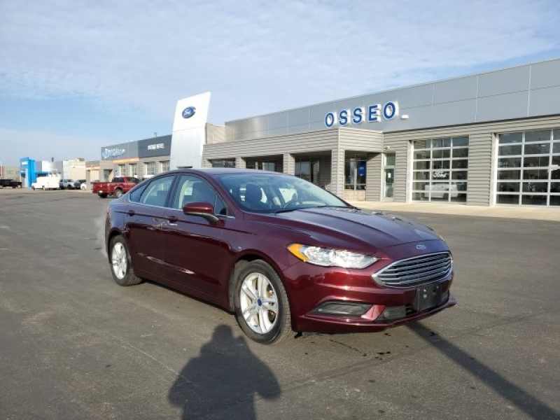 2018 Ford Fusion Red, 27K miles Red 2018 Ford Fusion SE Car for Sale