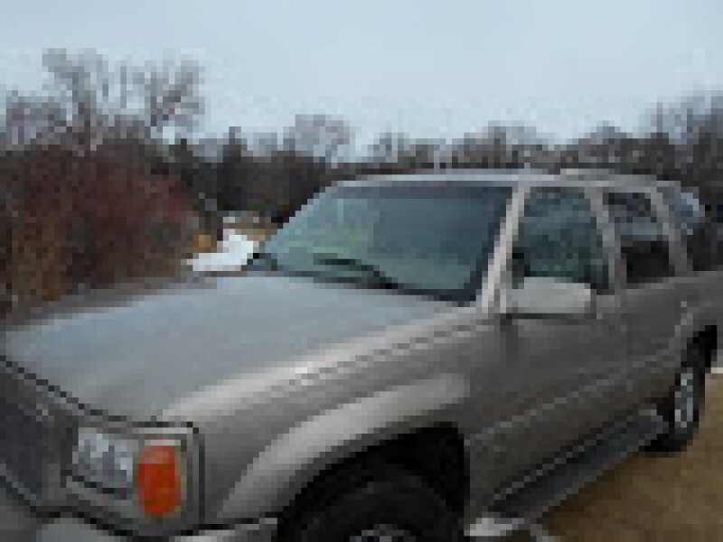 2000 used cadillac escalade base 2 995 near wayzata mn 55391 carsoup carsoup