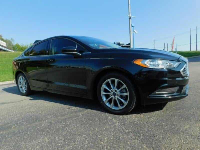2017 Ford Fusion Black, 39K miles Black 2017 Ford Fusion